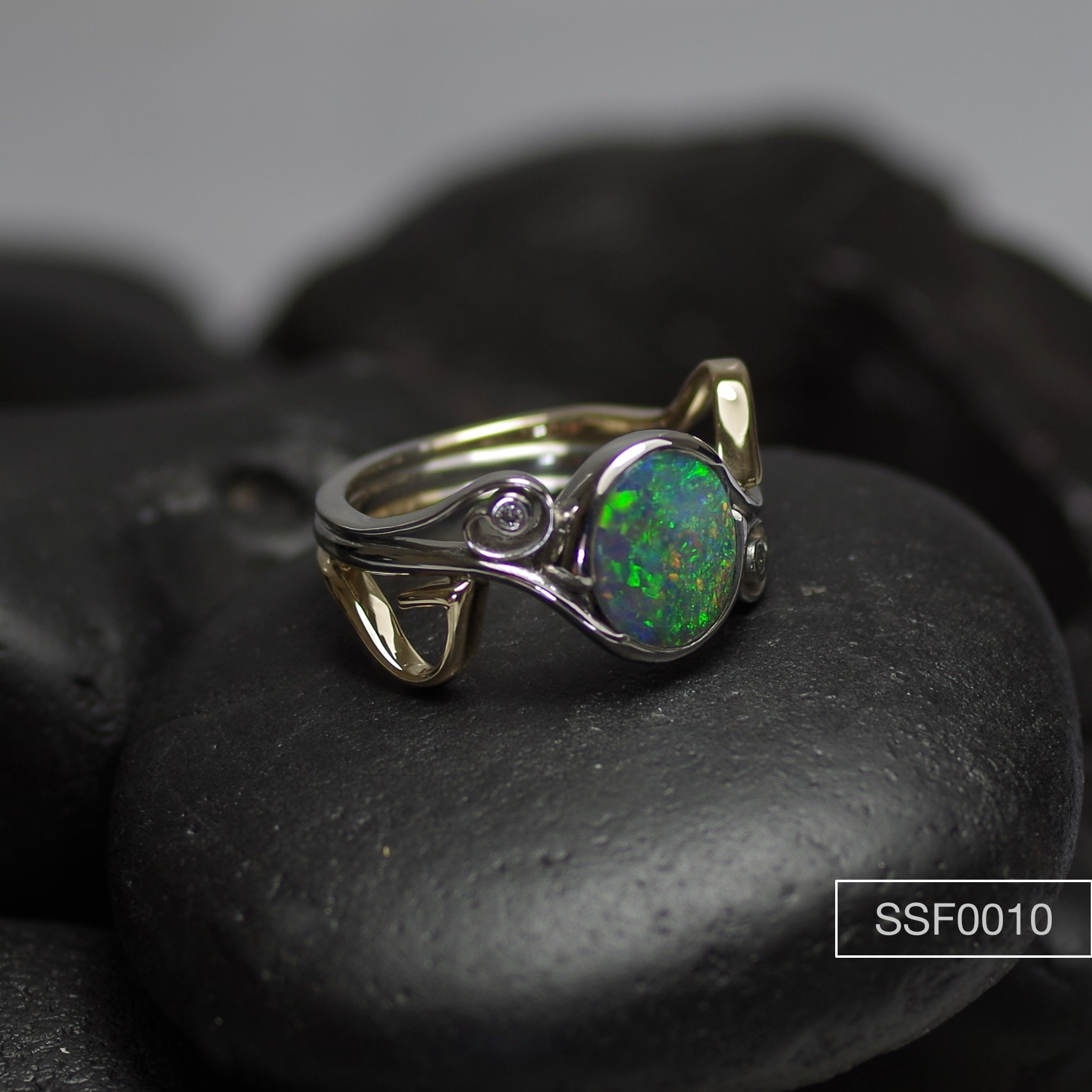 Bolder Opal ring in 18ct white & yellow Gold.