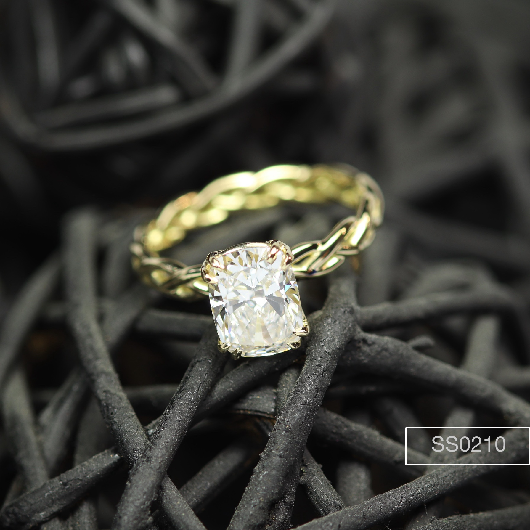 Lab grown cushion cut Diamond in 18ct yellow gold ring.