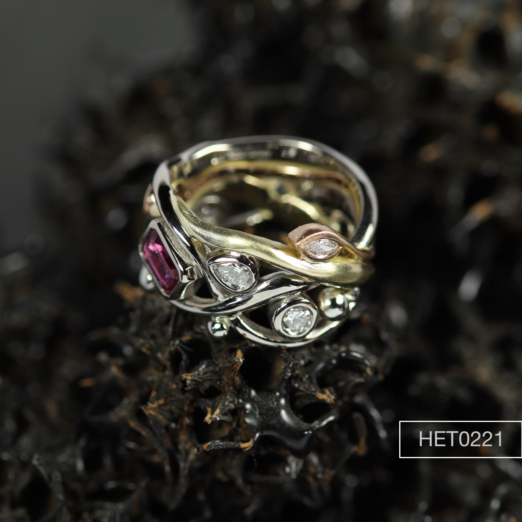 18ct white, yellow & rose Gold ring set with a Ruby & Diamonds.